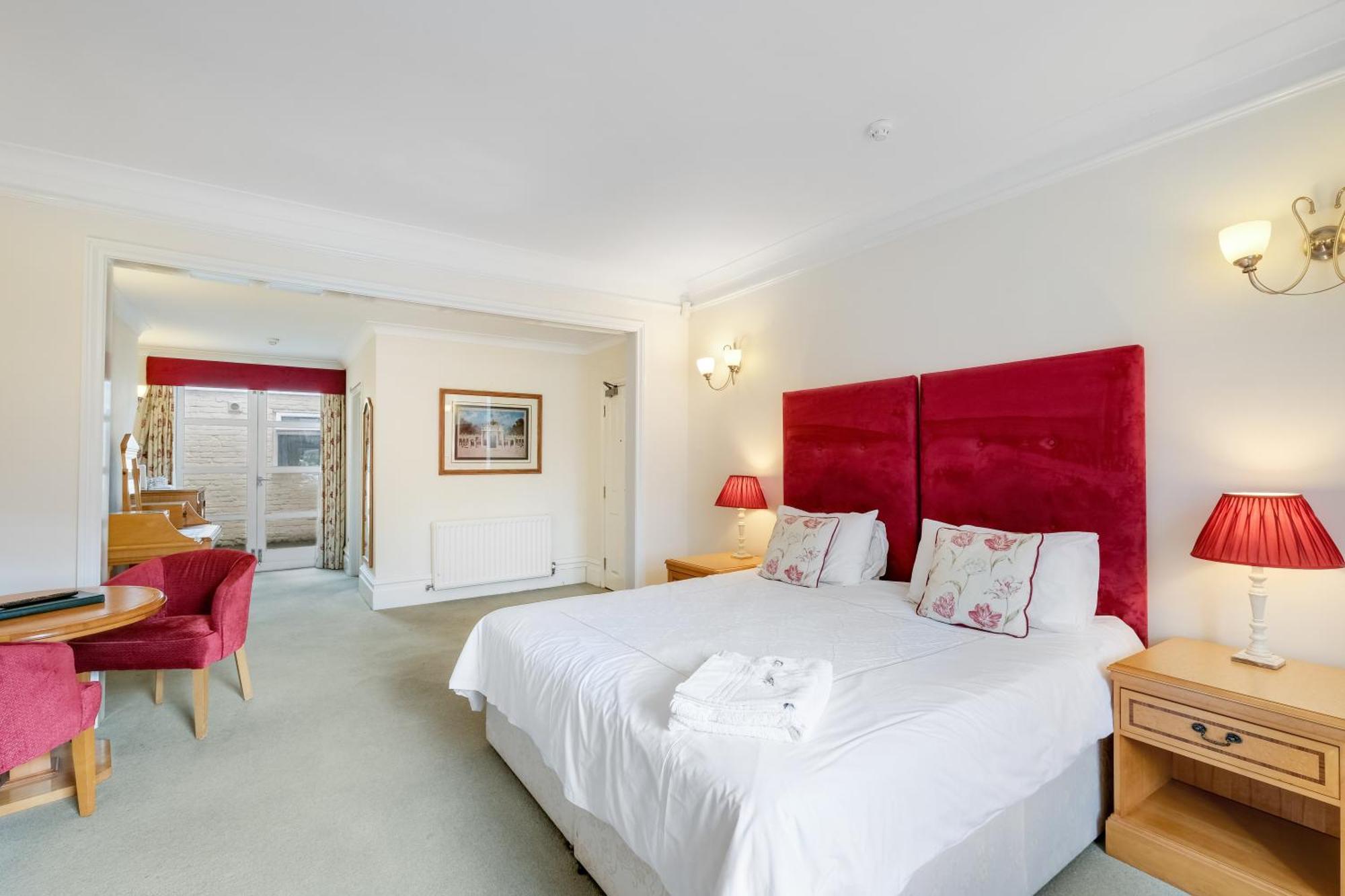 Charles House - Windsor Castle Hotel Kültér fotó