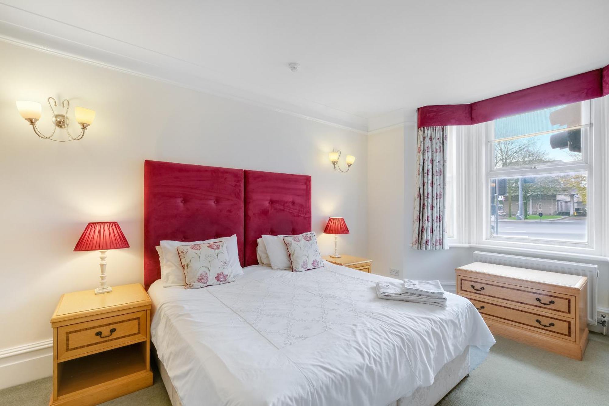 Charles House - Windsor Castle Hotel Kültér fotó