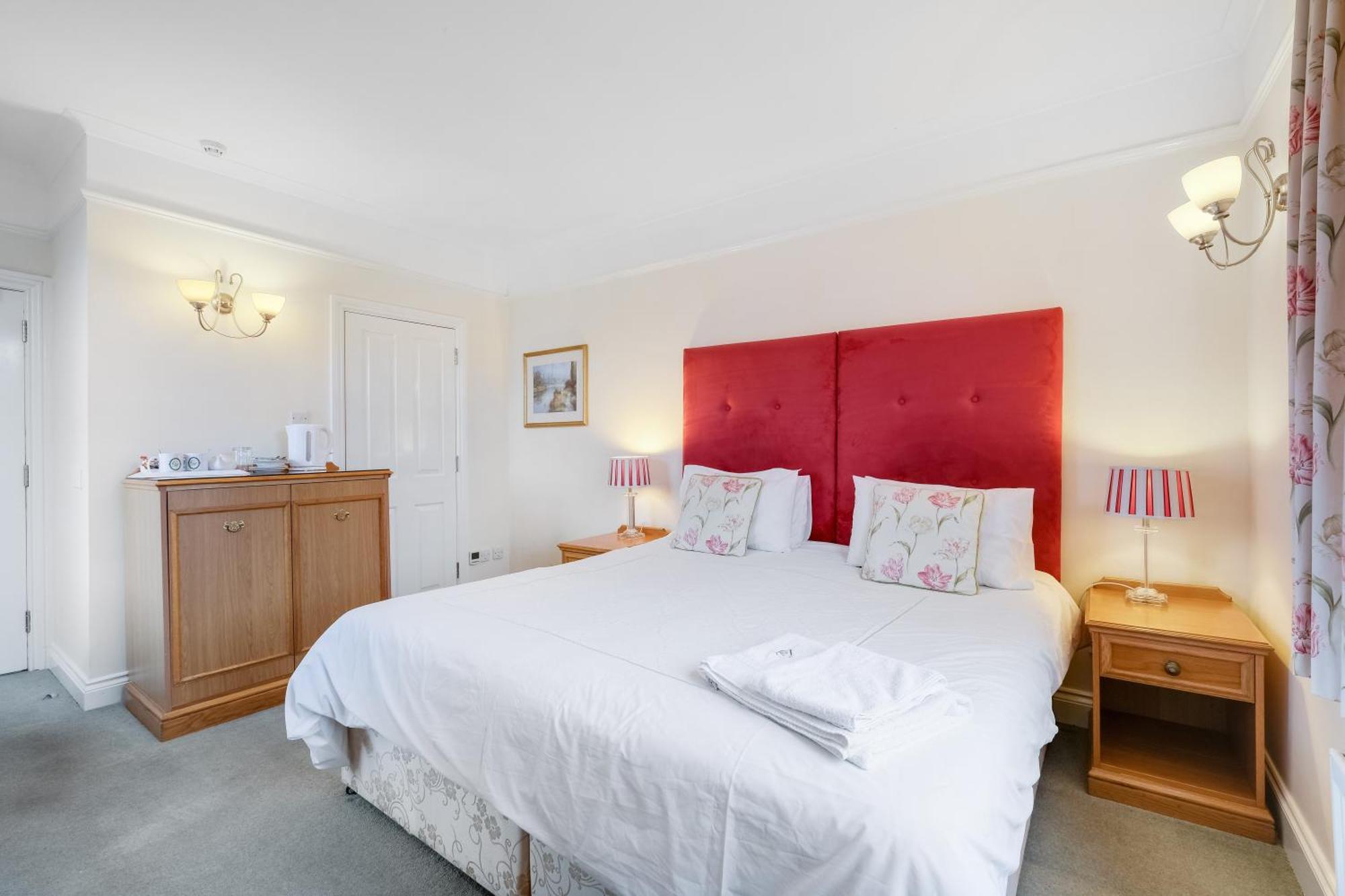 Charles House - Windsor Castle Hotel Kültér fotó
