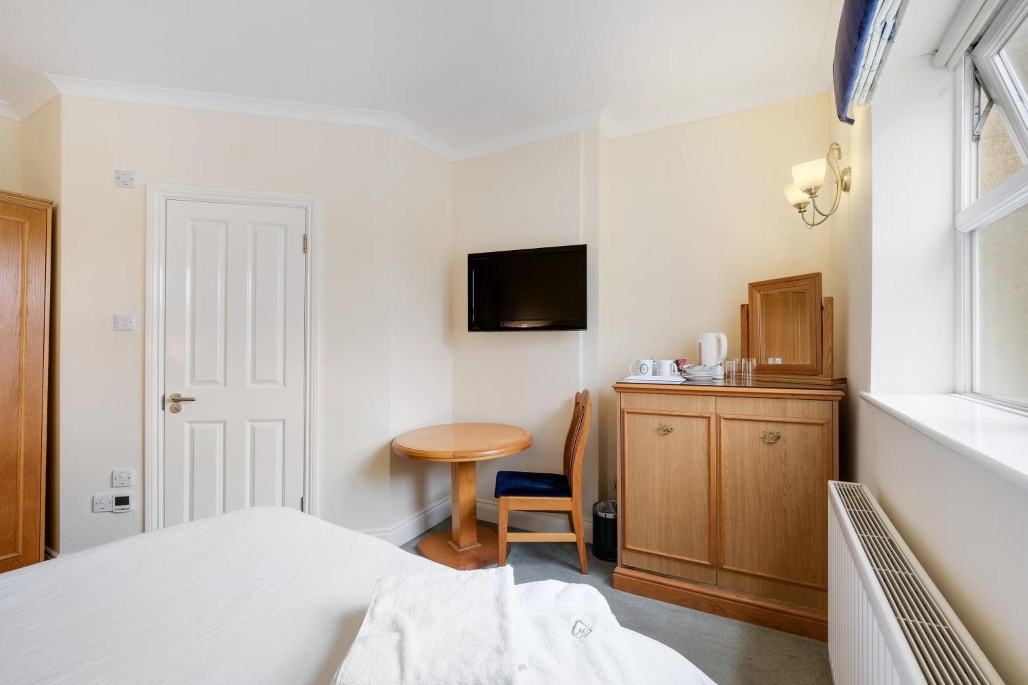 Charles House - Windsor Castle Hotel Kültér fotó