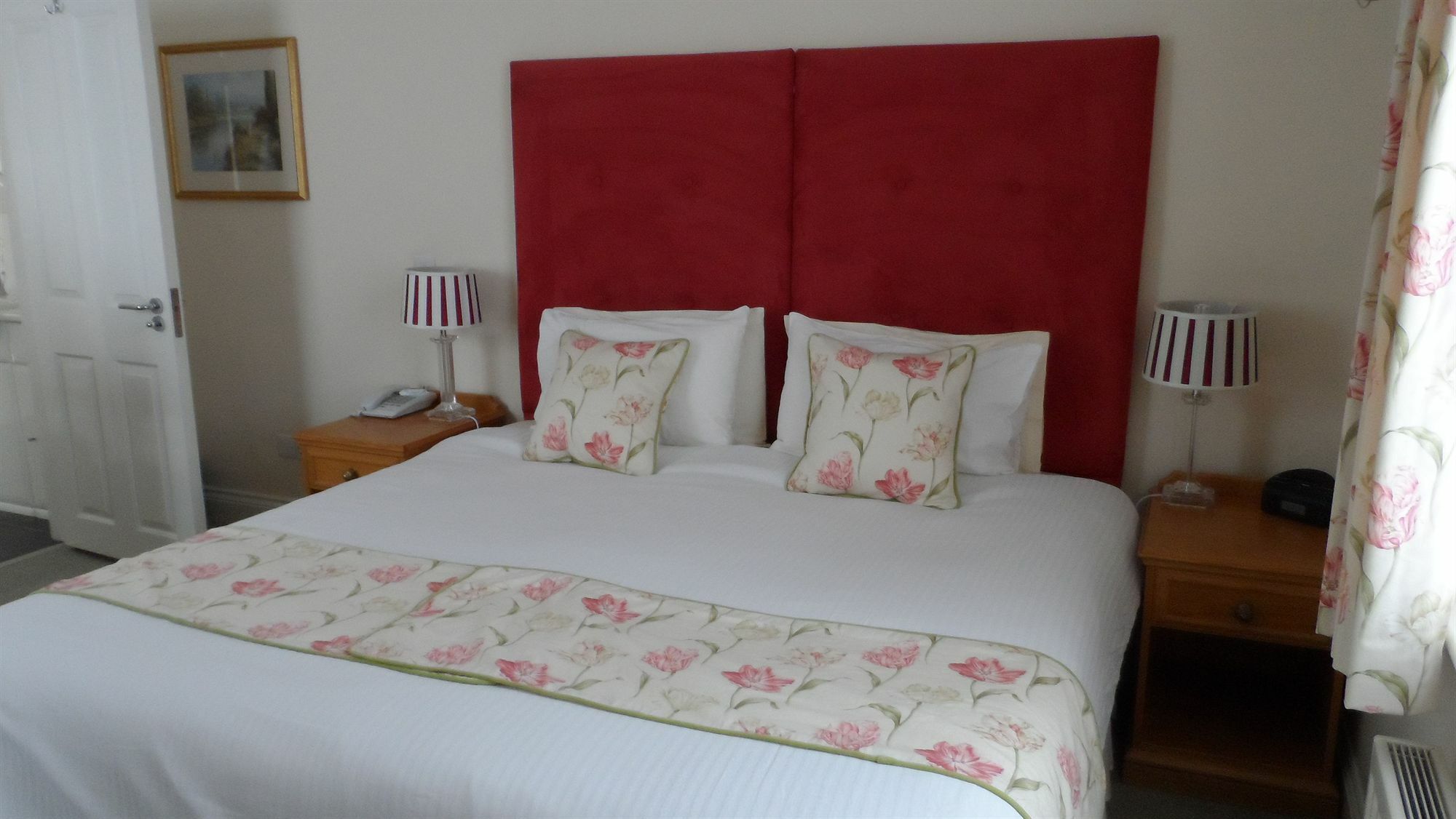 Charles House - Windsor Castle Hotel Kültér fotó